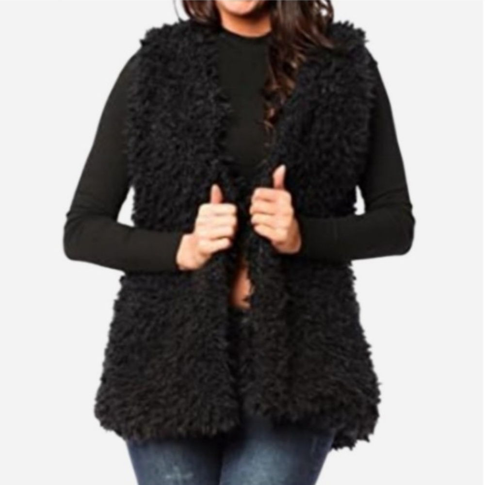 Vintage Black Faux Fur Fuzzy Vest - Picture 12 of 15